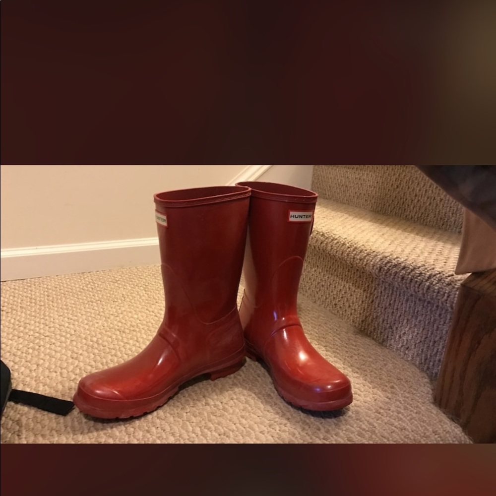 red hunter rain boots